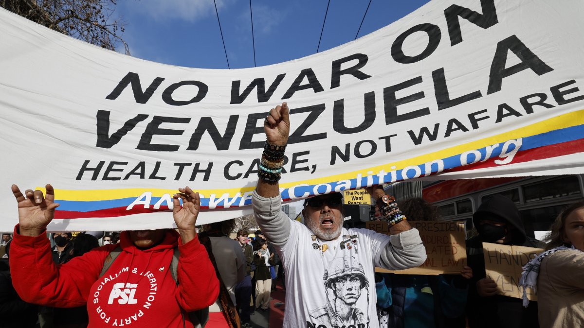 Demonstrators march against U.S. President Trump and the US military actions in Venezuela, in San Francisco, California, U.S., Jan. 3, 2026. (EPA Photo)