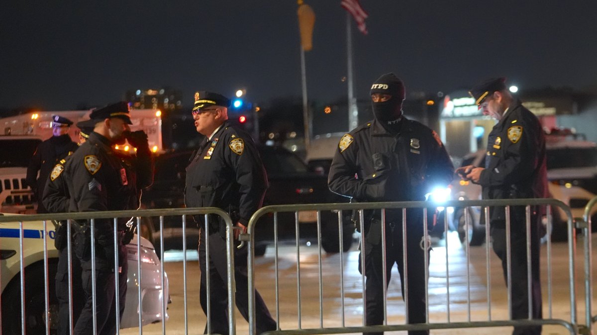 Police officers patrol near the Metropolitan Detention facility, where ousted President Nicolas Maduro is held in Brooklyn, New York City, U.S., Jan. 3, 2026. (AA Photo)