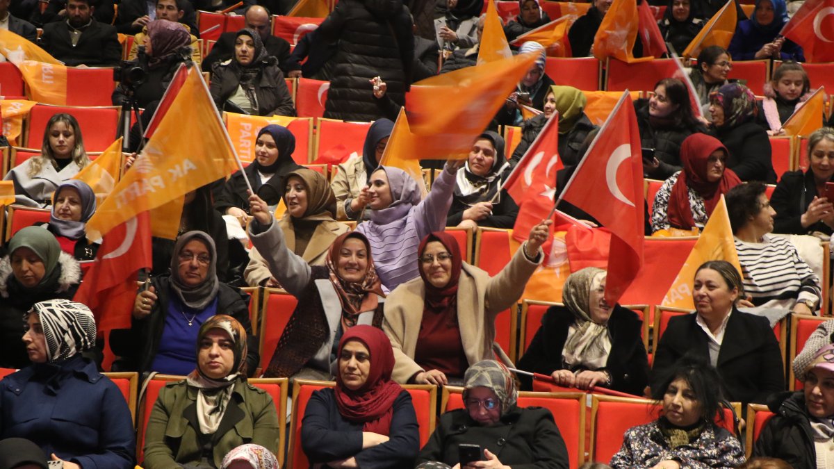 AK Party members waving the flags of the party and Türkiye attend an event in Samsun, northern Türkiye, Jan. 3, 2026. (DHA Photo)