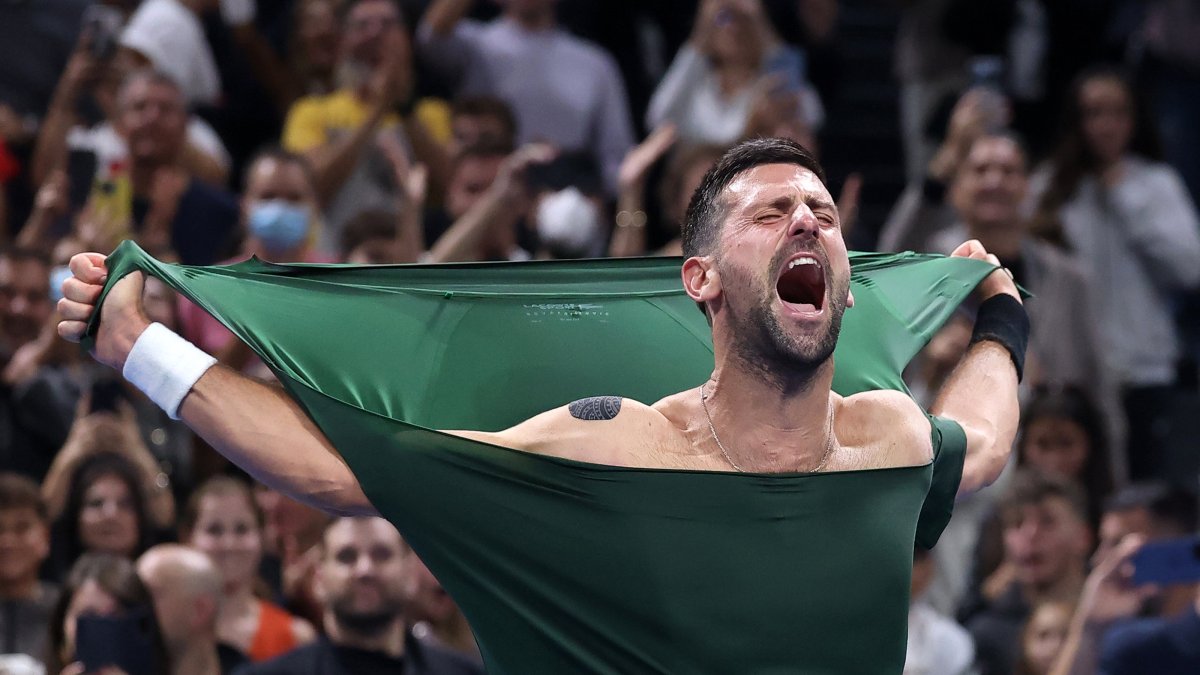 Serbia's Novak Djokovic celebrates after winning the ATP 250 Hellenic Championship final match against Italy's Lorenzo Musetti at the Telekom Center, Athens, Greece, Nov. 8, 2025. (
