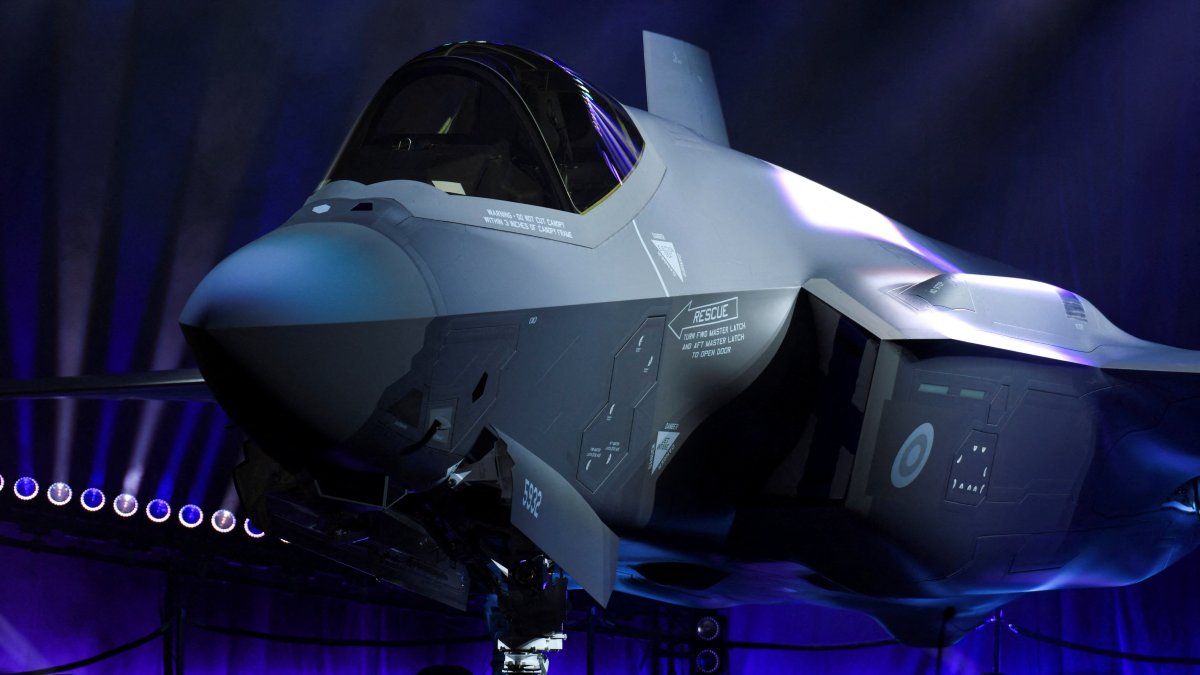 Unveiling of the new F-35 fighter jet ordered by Finland at the Lockheed Martin Aeronautics facility in Fort Worth, Texas, U.S. Dec. 16, 2025. (Reuters Photo)