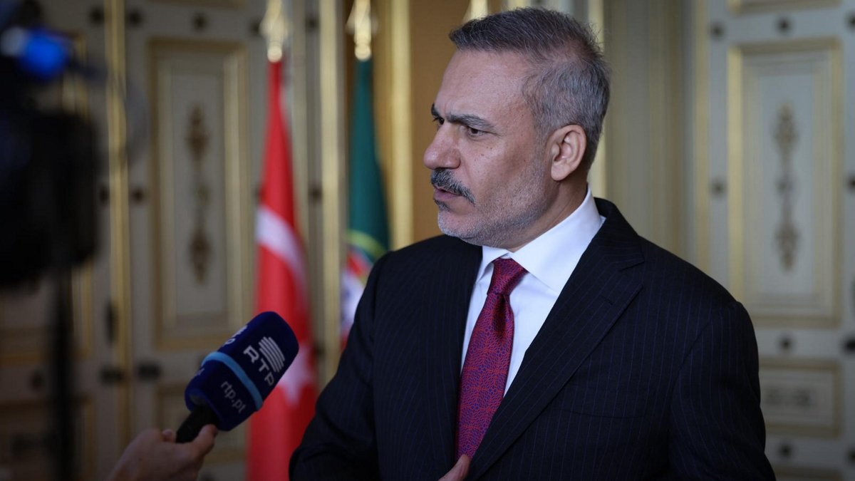 Foreign Minister Hakan Fidan speaks at an interview with Portugal's RTP, Lisbon, Portugal, Jan. 6, 2025. (AA Photo)
