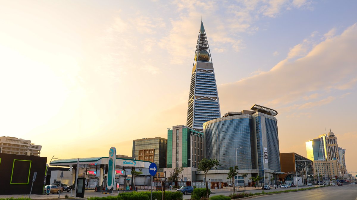 Saudi Arabia opens financial market to all foreign investors