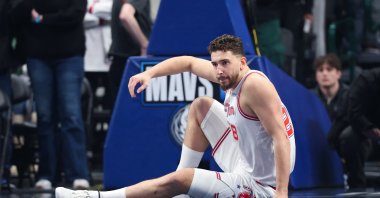 Houston Rockets' Alperen Şengün lies injured during the first quarter against the Dallas Mavericks at American Airlines Center, Dallas, U.S., Jan. 3, 2026: (Reuters Photo)