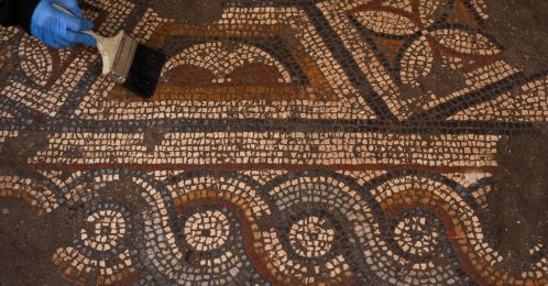 Mosaics featuring Solomon’s Knot at the ancient city of Smyrna, Izmir, Türkiye, Dec. 30, 2025. (AA Photo)