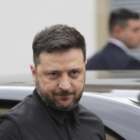 Ukraine's President Volodymyr Zelenskyy arrives for a meeting with Greek Cypriot leader Nikos Christodoulides (not pictured) at the presidential palace in Nicosia, Jan. 7, 2026. (EPA Photo)