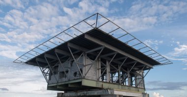  View of an oil rig over the south of the Maracaibo lake, off the coast of Maracaibo, Venezuela, Sept. 9, 2021. (AFP File Photo)