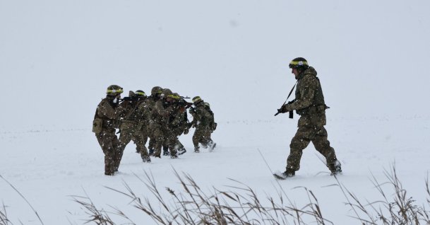 Recruits take part in a basic military training at an undisclosed location in Zaporizhzhia region, Ukraine, Dec. 29, 2025. (AFP Photo)
