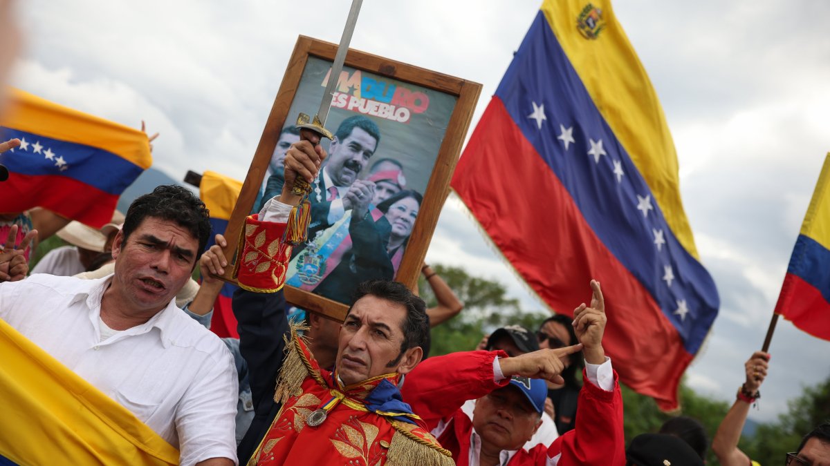 Thousands of people stage a demonstration to show support for Colombian President Gustavo Petro's stance against foreign military intervention in the region following the arrest of Venezuelan President Nicolas Maduro, Cucuta, Colombia, Jan. 7, 2025. (AA Photo)
