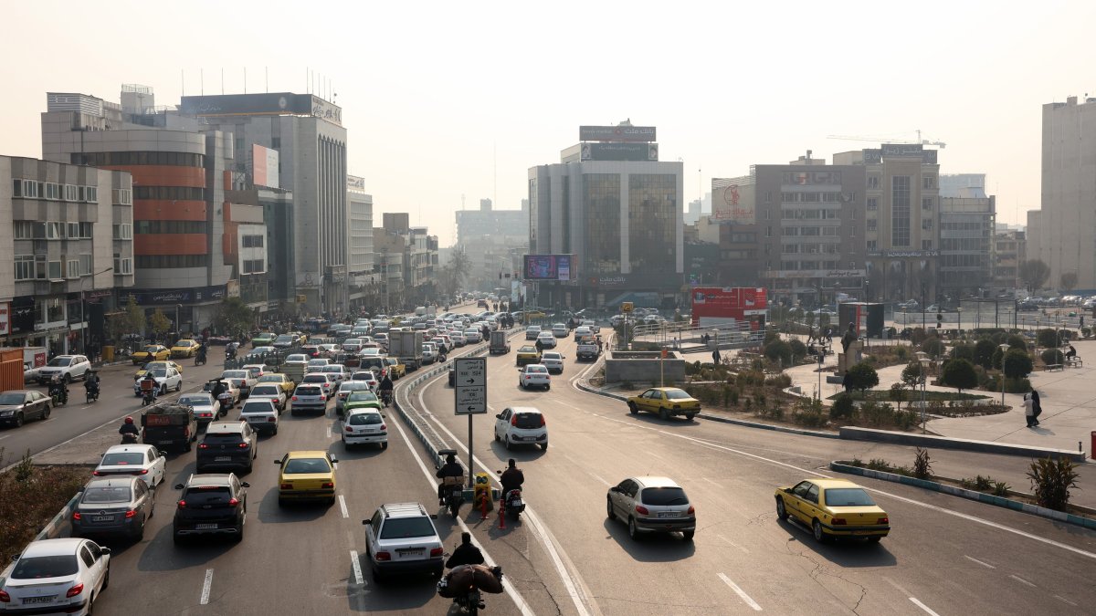 Iran protests spread as activists pledge larger gatherings, strikes