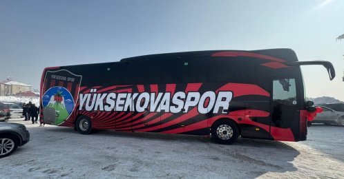A new team bus donated following support announced by President Recep Tayyip Erdoğan is parked at Yüksekovaspor club's facilities, Hakkari, Türkiye, Jan. 7, 2026. (AA Photo)