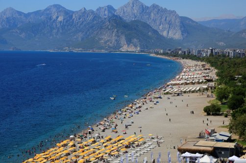 An aerial view of a beach, Antalya, southern Türkiye. (IHA File Photo)