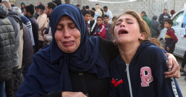 Mourners react as they attend the funeral of a Palestinian who was killed in an Israeli strike, at Nasser Hospital, in Khan Younis, in the southern Gaza Strip, Jan. 8, 2026. (Reuters Photo)