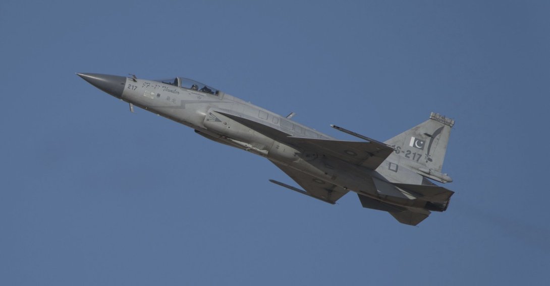 A Pakistani Air Force JF-17 Thunder flies at the Dubai Air Show in Dubai, United Arab Emirates, Nov. 13, 2023. (AP Photo)