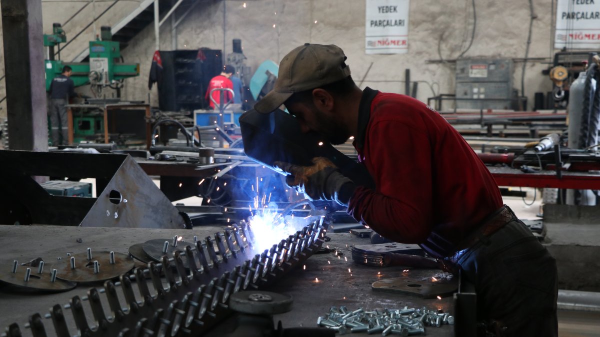 A worker is seen at a factory manufacturing agricultural equipment in Niğde province, central Türkiye, June 3, 2020. (AA Photo)