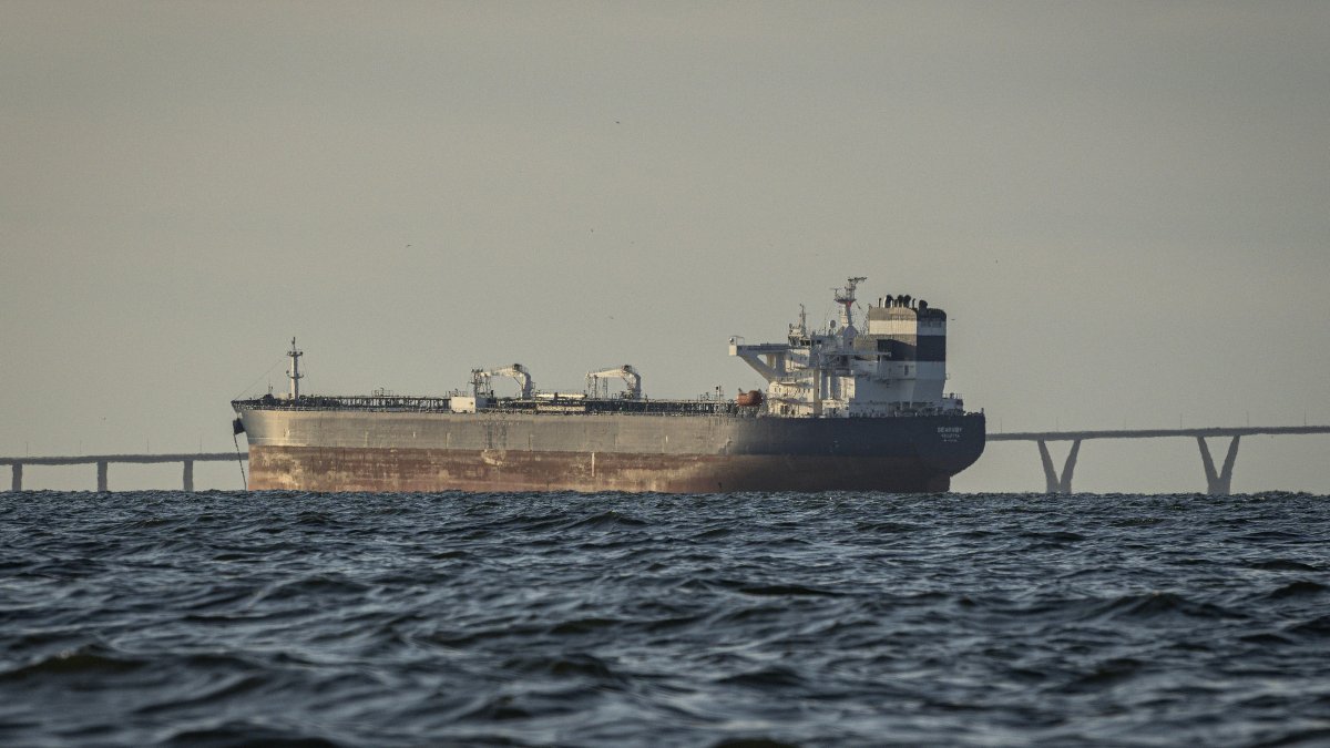 An oil tanker sailing on Lake Maracaibo in Maracaibo, Venezuela, Jan. 8, 2026. (EPA Photo)