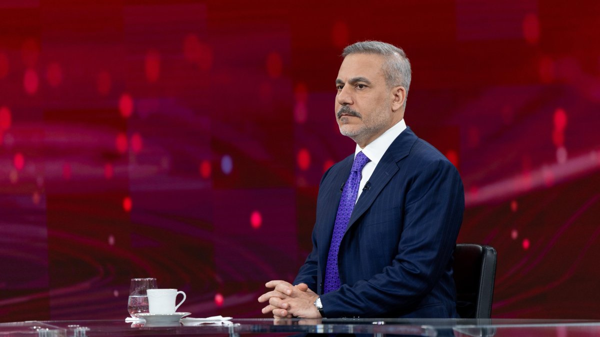 Foreign Minister Hakan Fidan speaks on a live broadcast on TRT Haber, Jan. 9, 2026. (AA Photo)