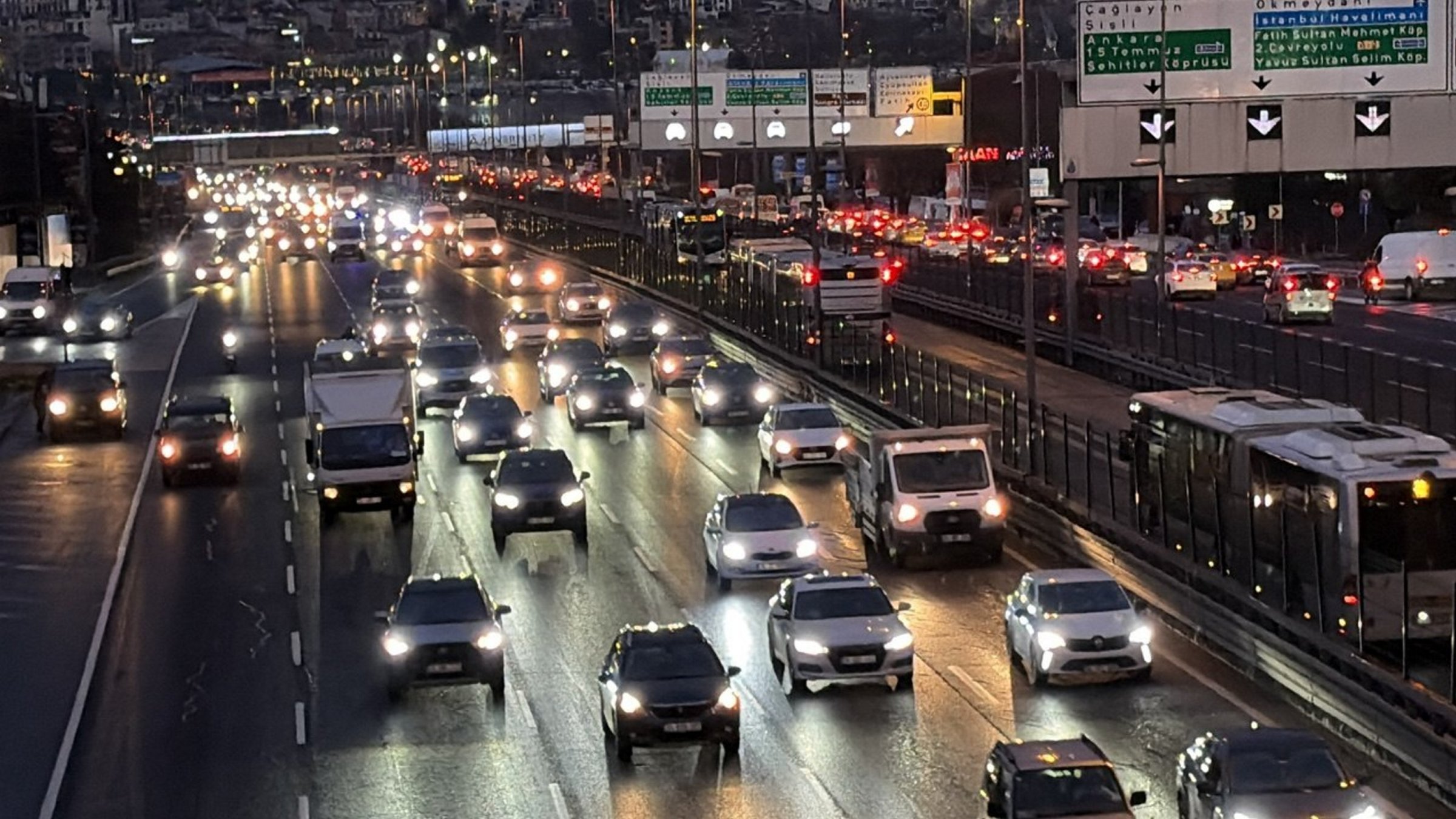 A view of a traffic jam in Istanbul, Türkiye, Jan. 8, 2026. (AA Photo)