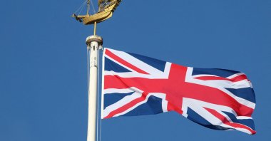 The flag of Britain flutters at the parade, Dartmouth, U.K., Dec. 19, 2025. (Reuters Photo)