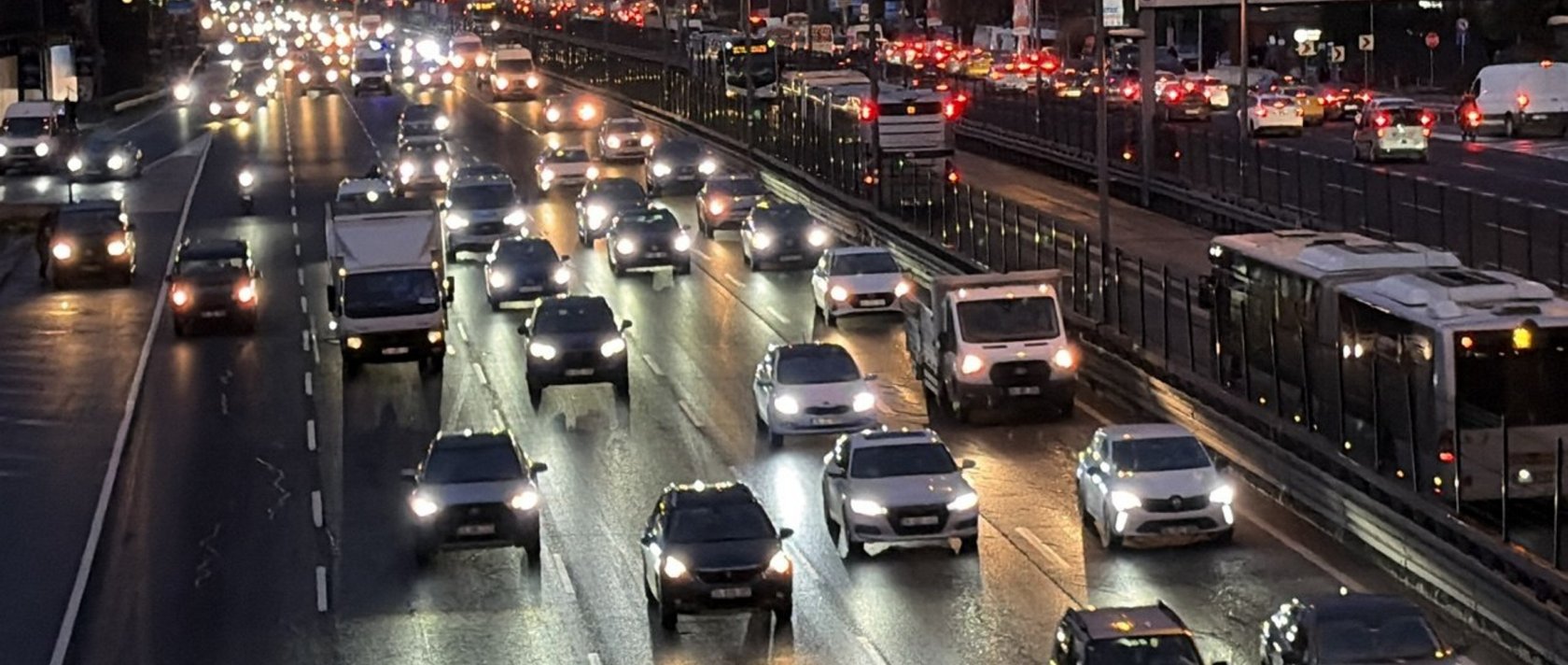 A view of a traffic jam in Istanbul, Türkiye, Jan. 8, 2026. (AA Photo)