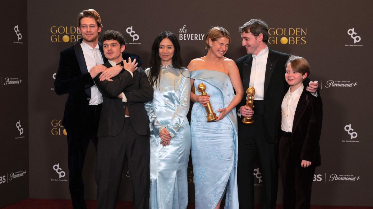 (From L) British actor Joe Alwyn, British actor Noah Jupe, Chinese director Chloe Zhao, Irish actress Jessie Buckley, Irish actor Paul Mescal and British actor Jacobi Jupe, winners of the Best Motion Picture - Drama Award for "Hamnet," in the press room during the 83rd annual Golden Globe Awards, Beverly Hills, California, U.S., Jan. 11, 2026. (AFP Photo)