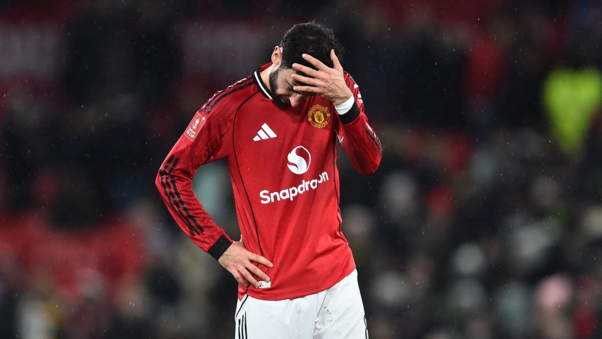 Manchester United's Bruno Fernandes reacts to their defeat on the pitch after the English FA Cup third round football match between Manchester United and Brighton and Hove Albion at Old Trafford Stadium, Manchester, U.K., Jan. 11, 2026. (AFP Photo)