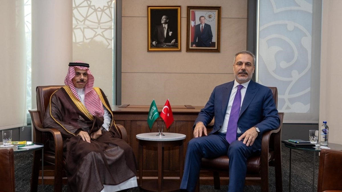 FM Fidan, Saudi counterpart discuss next phase of Gaza peace plan