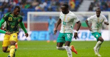 Senegal's Sadio Mane controls the ball next to Mali's Aliou Dieng during the Africa Cup of Nations (AFCON) quarterfinal football match at the Grand Stadium, Tangiers, Morocco, Jan. 9, 2026. (AFP Photo)