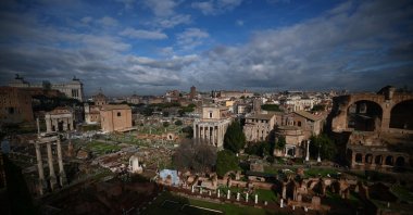 Tourists visit the Roman Forum as the ancient Roman domus "Casa dei Grifi" opens to the public at the archaeological park of the Colosseum, Rome, Italy, Jan. 13, 2026. (Reuters Photo)