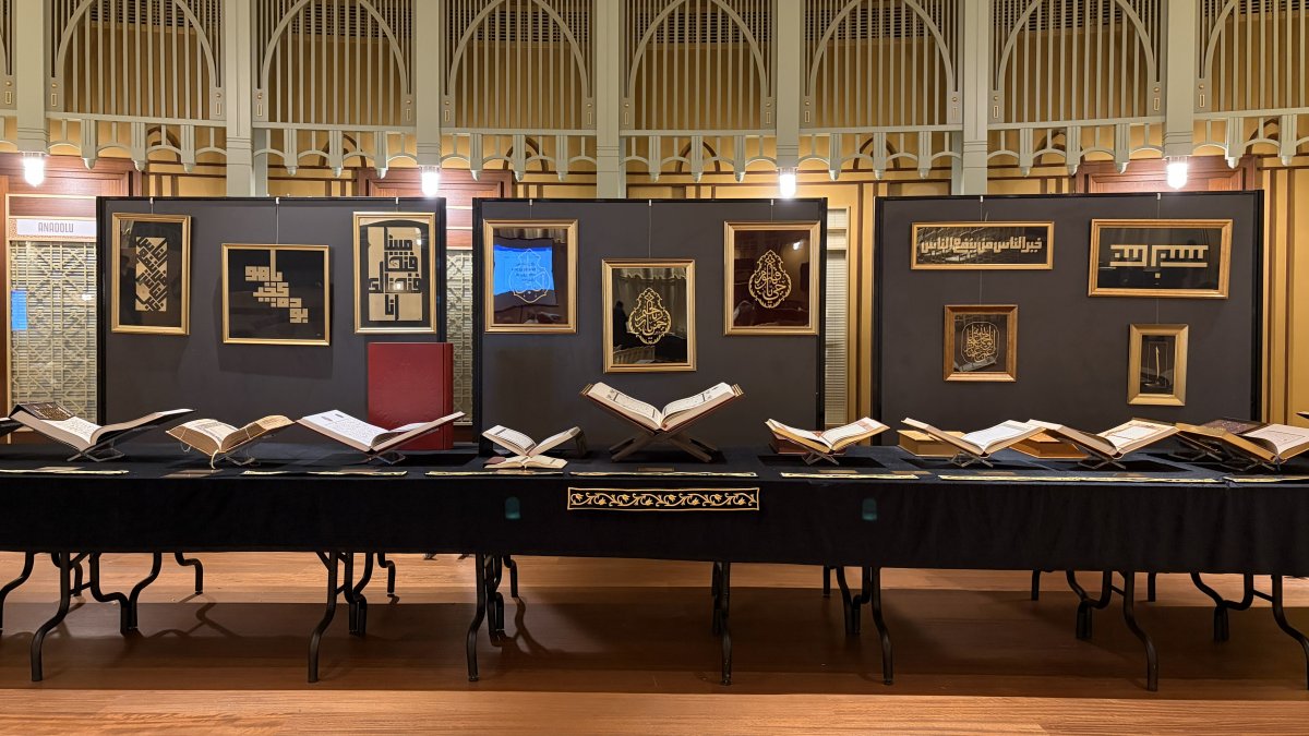 Qurans and calligraphy from around the world are on display at the "Golden Letters: 114 Mushaf, One Word" exhibition, Istanbul, Türkiye, Jan. 12, 2026. (Courtesy of Deniz Renkveren)