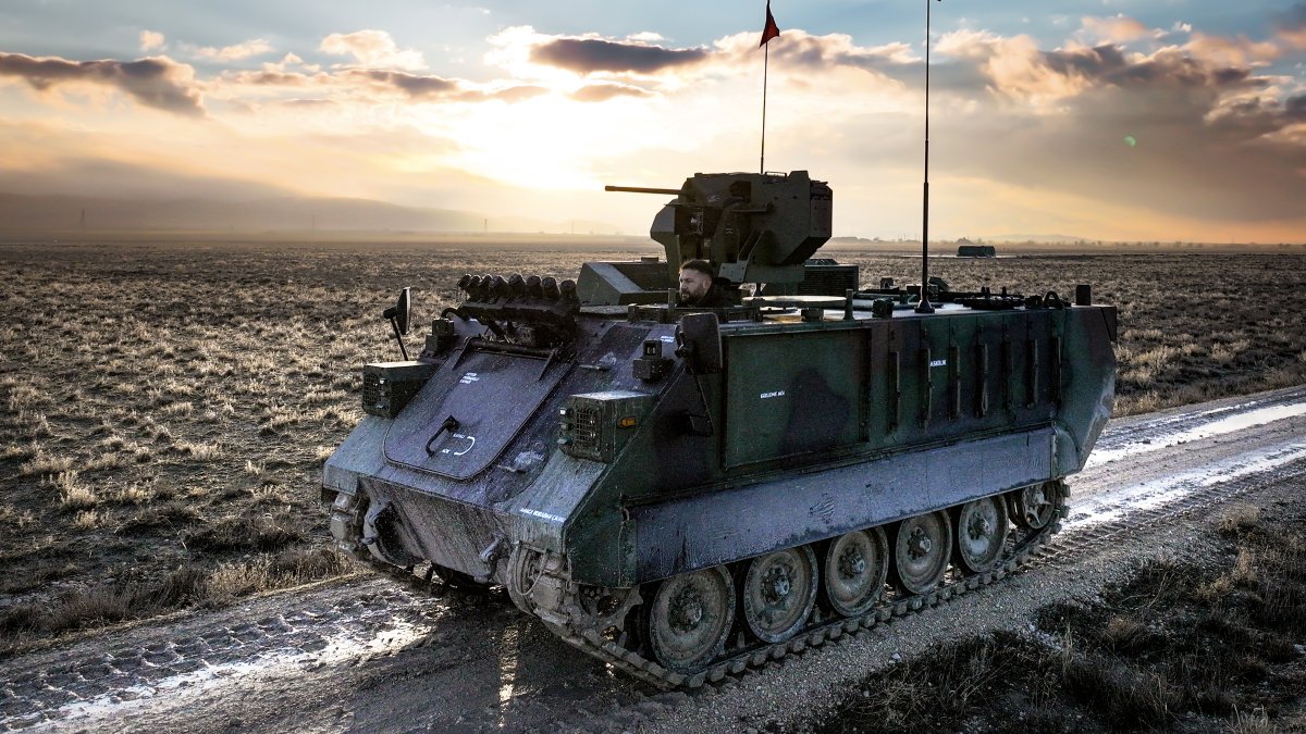 Türkiye’s electric armored carrier E-ZPT completes qualification tests