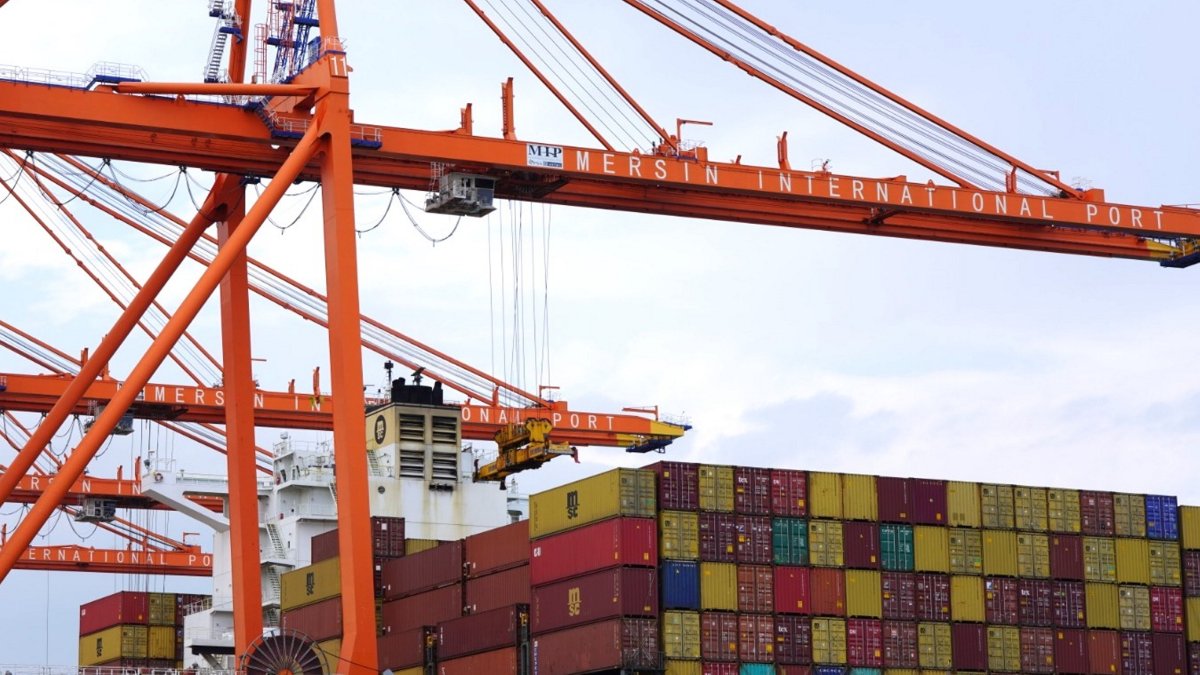 Türkiye's medium-high, high-tech exports exceed $112B in 2025