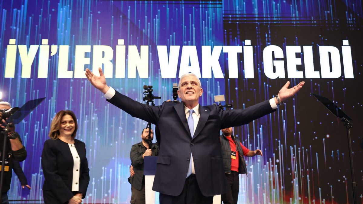 Müsavat Dervişoğlu greets IP party members at the convention held for the election, in Ankara, Türkiye, Jan. 18, 2026. (DHA Photo)