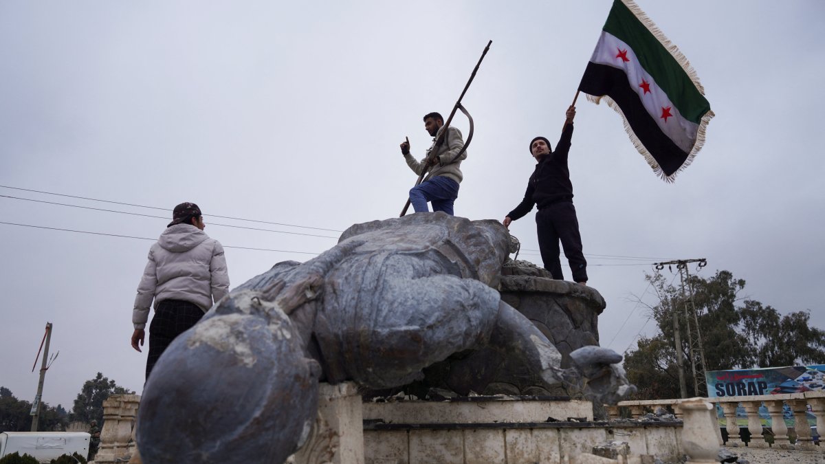 Türkiye welcomes Syria’s truce, integration deal with YPG/SDF