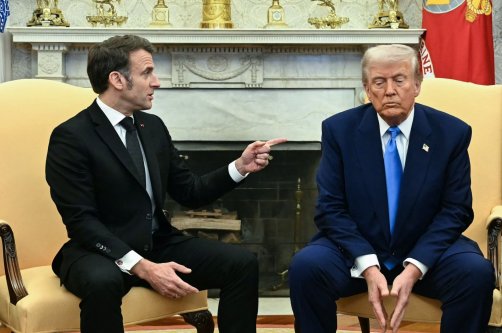 U.S. President Donald Trump meets with French President Emmanuel Macron in the Oval Office of the White House in Washington, DC, U.S., Feb. 24, 2025. (AFP Photo)