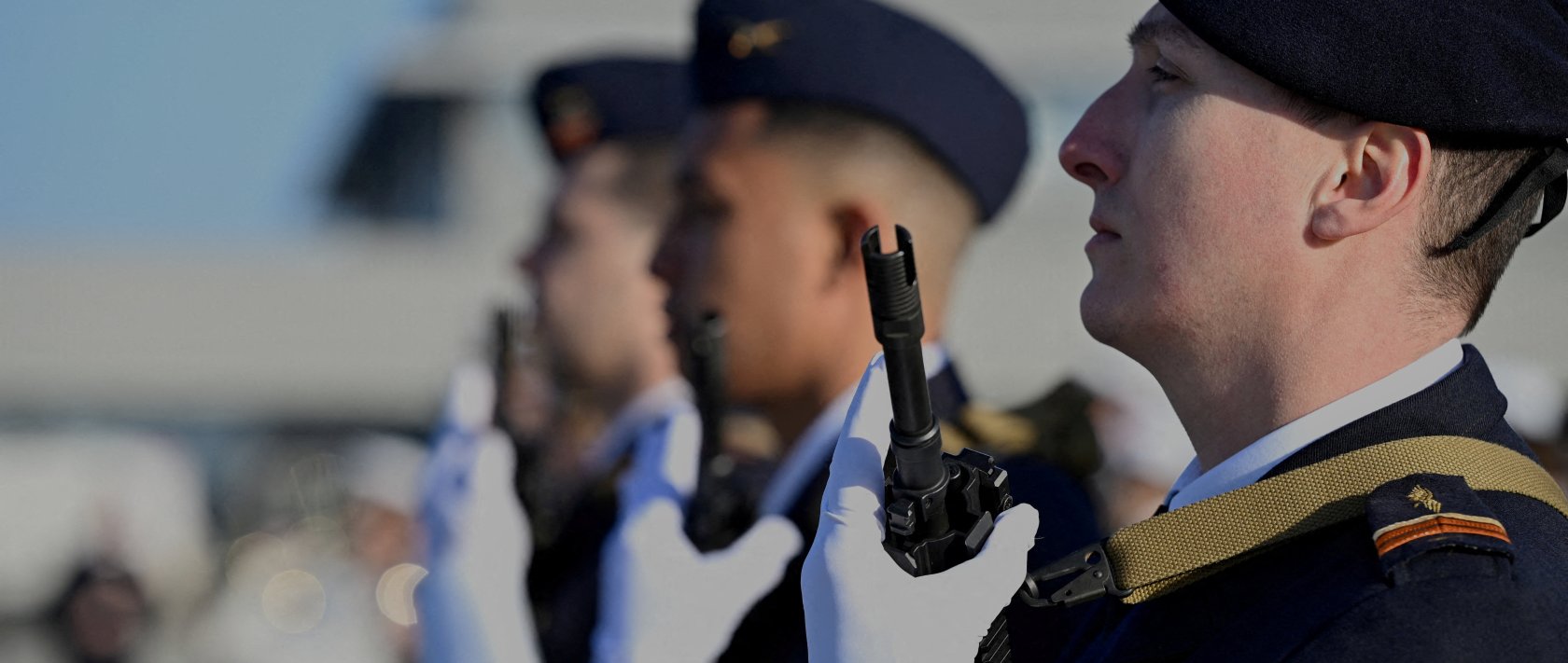 Soldiers stand guard as they wait for French President Emmanuel Macron at the Istres military air force base, southern France, Jan. 15, 2026. (Reuters Photo)