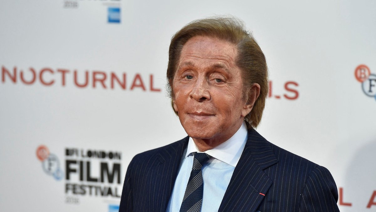 Italian fashion icon Valentino Garavani dies at 93