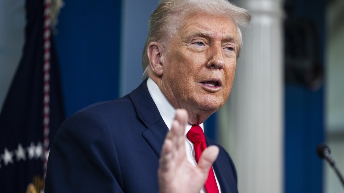 U.S. President Donald J. Trump holds a press briefing with reporters at the White House in Washington, DC, U.S., Jan. 20, 2026. (EPA Photo)