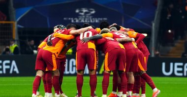 Galatasaray players assemble before the UEFA Champions League match against Union Saint-Gilloise, Istanbul, Türkiye, Nov. 25, 2025. (IHA Photo)