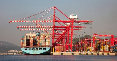 A large container ship is seen at a port in Bursa, northwestern Türkiye, July 22, 2022. (Shutterstock Photo) 
