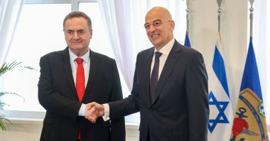 Israeli Defense Minister Israel Katz (L) shakes hands with his Greek counterpart Nikos Dendias (R) at the Ministry of Defense, Athens, Greece, Jan. 20, 2026. (Reuters Photo)