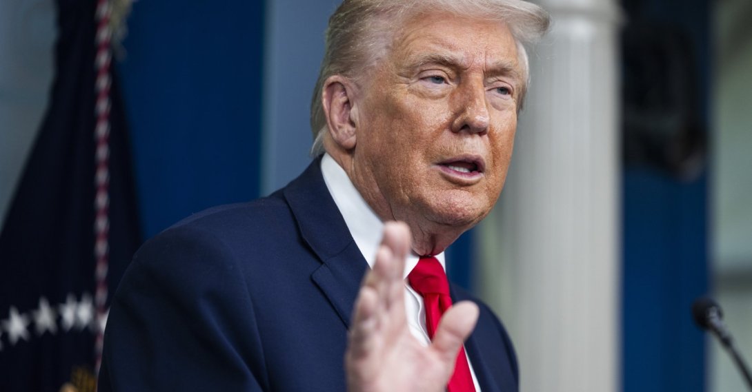 U.S. President Donald J. Trump holds a press briefing with reporters at the White House in Washington, DC, U.S., Jan. 20, 2026. (EPA Photo)
