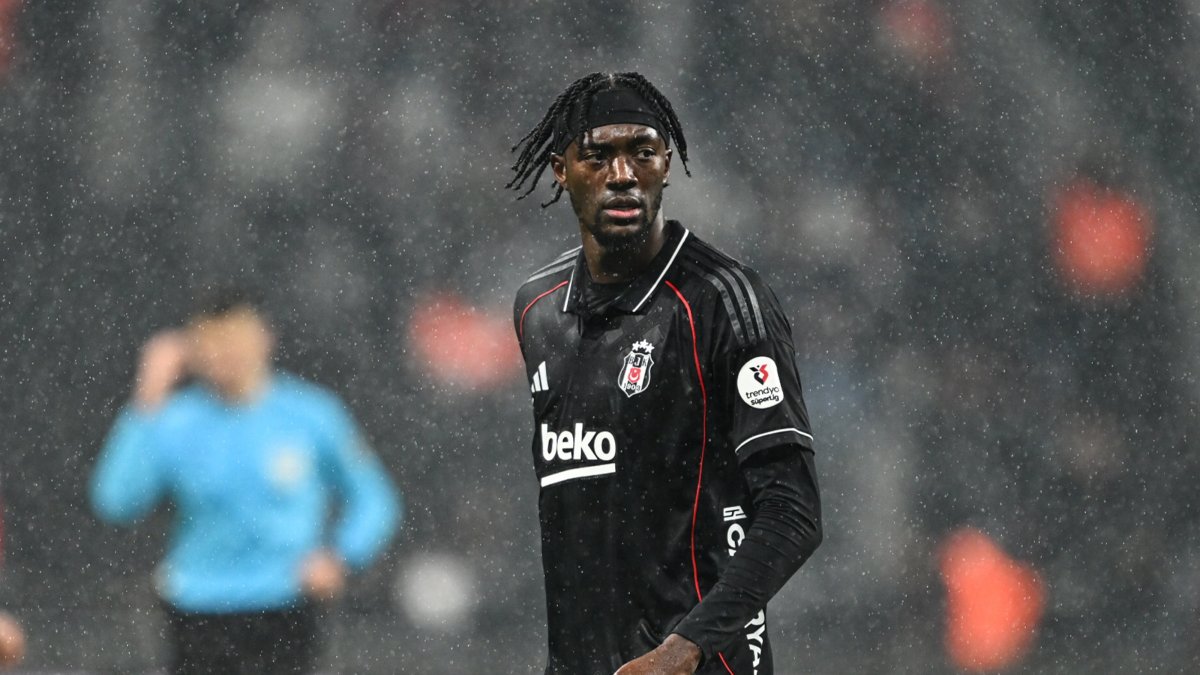 Beşiktaş's Tammy Abraham reacts during the Süper Lig match against Kayserispor at Tüpraş Stadium, Jan. 19, 2026. (AA Photo)