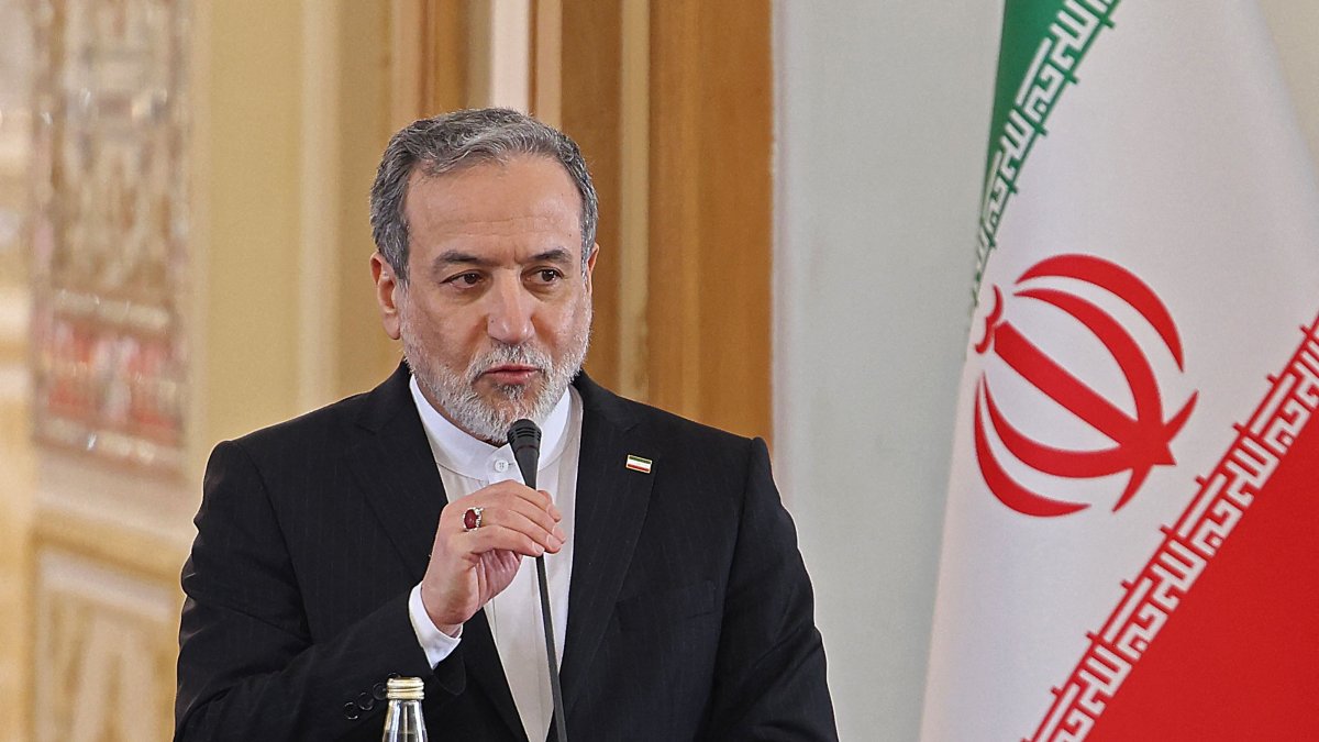 Iranian Foreign Minister Abbas Araghchi attends a joint press conference with his Iraqi counterpart Fuad Hussein, Tehran, Iran, Jan. 18, 2026. (AFP Photo)