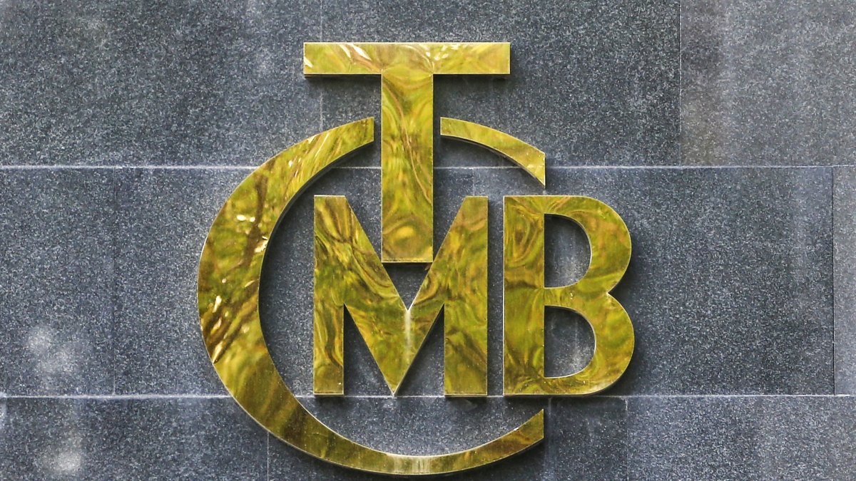 A logo of the Turkish central bank is pictured at the entrance of its headquarters in Ankara, Türkiye, Oct. 15, 2021. (Reuters Photo)