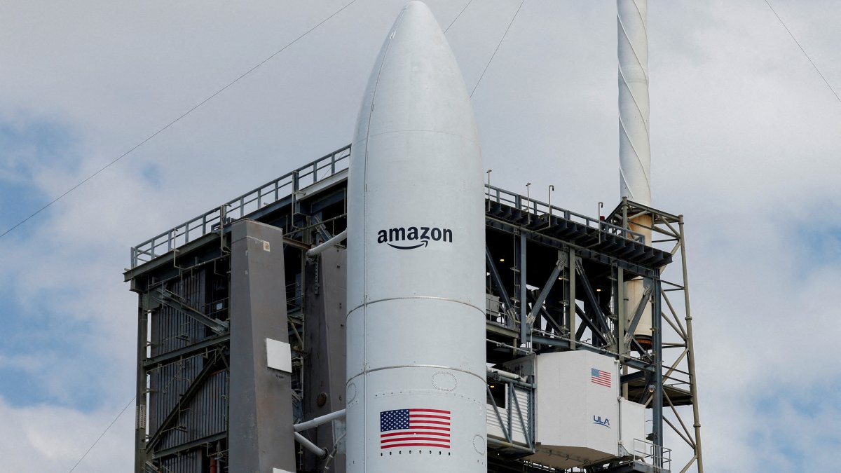 A United Launch Alliance Atlas V rocket is on the launch pad carrying Amazon's Project Kuiper internet network satellites, Cape Canaveral, Florida, U.S., April 9, 2025. (Reuters Photo)