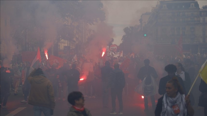 YPG/SDF supporters attack police, vandalize shops in France
