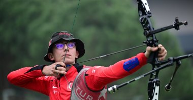 Mete Gazoz trains with Türkiye’s national archery team during a camp, where the hosts are preparing for the European Championships later this year, Antalya, Türkiye, Jan. 21, 2026. (AA Photo)