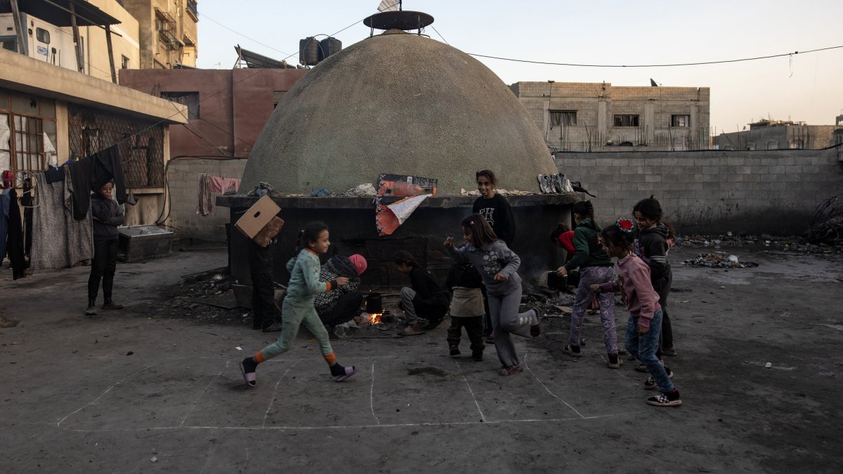 UNICEF delivers children’s art supplies to Gaza for 1st time in 2 years