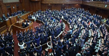 Lawmakers cheer as the House of Representatives is dissolved at the Diet, Tokyo, Japan, Jan. 23, 2026. (AFP Photo)